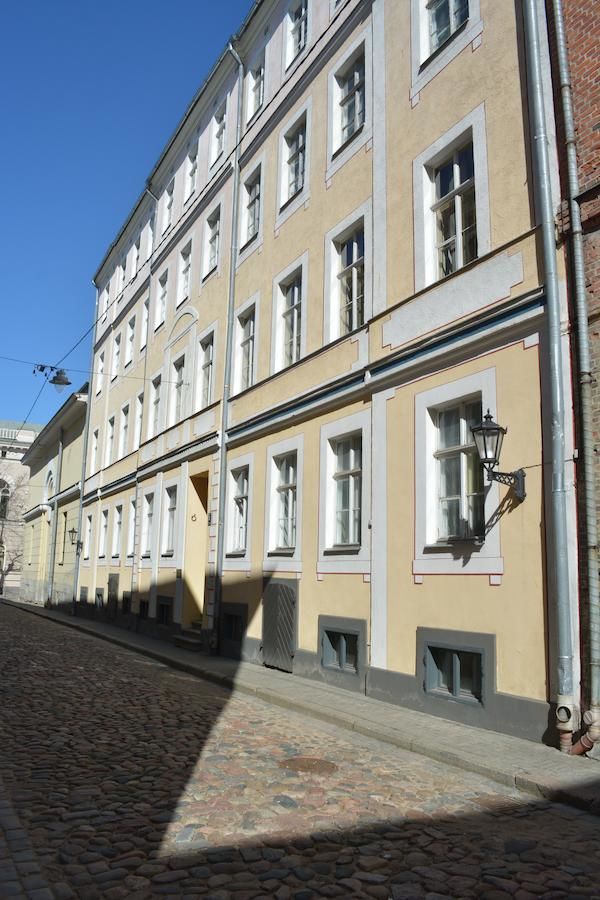 Апартаменты Large Vacation Apartments in the Old Town Рига-4